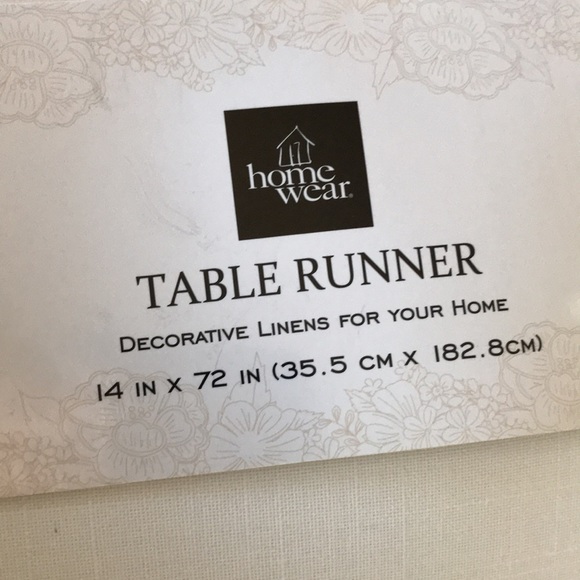 Home Wear Easter Table Runner - Picture 6 of 7